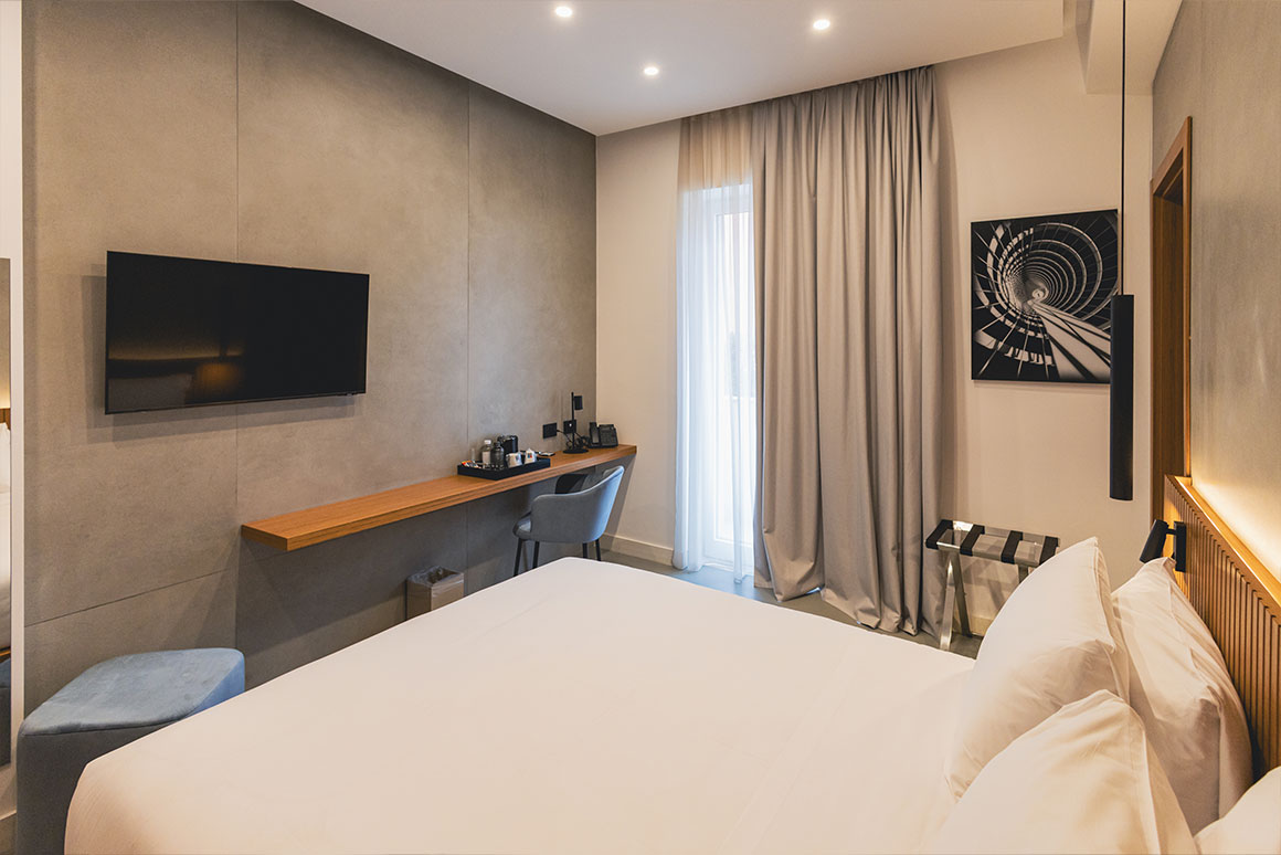 Camera J Hotel City Hotel